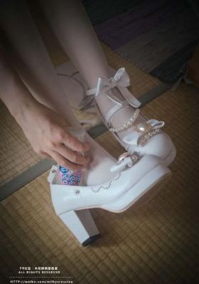 黑色的人生中文翻译版